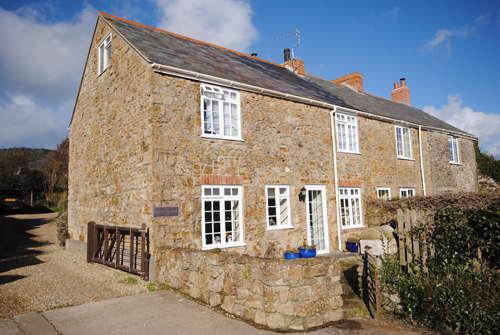 Lyme Regis Tourist Guide To The Historic Resort Of Lyme Regis